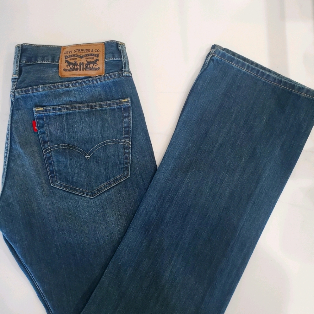 Levi's low Rise boot cut jeans 31x32